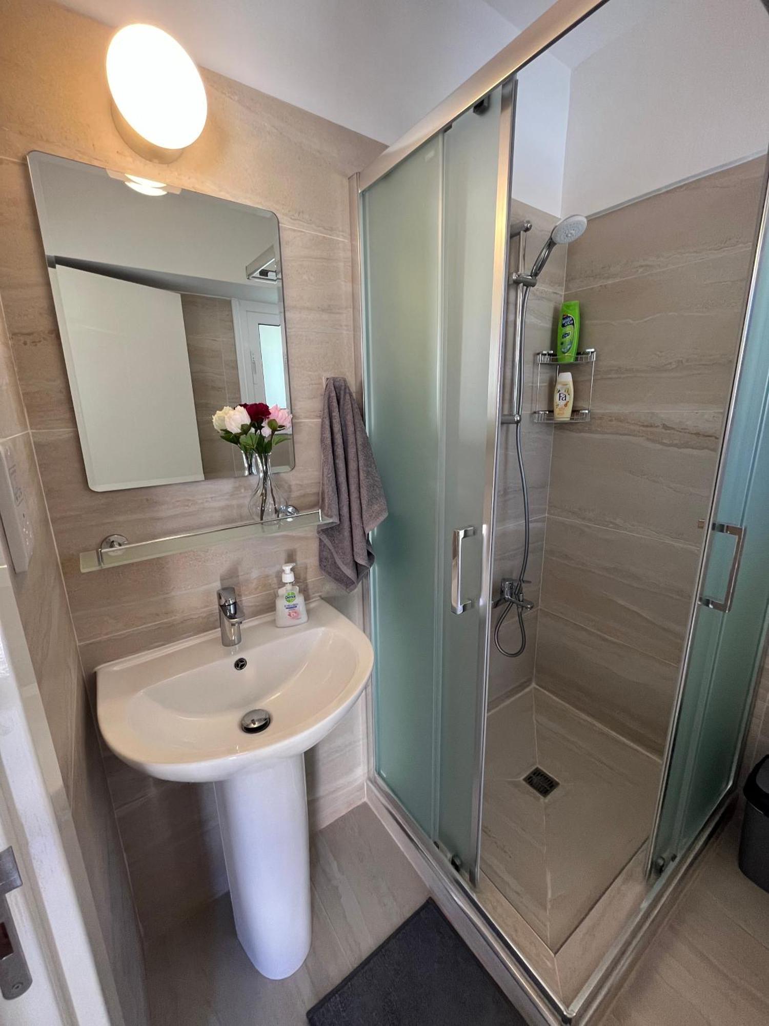 Papho'S Mare Apts Paphos Bagian luar foto